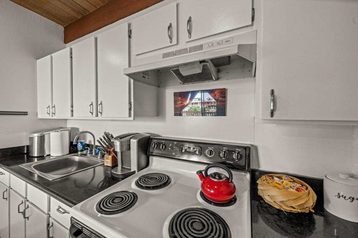 Newly Upgraded 1Br Unit Near Beach Max Of 5 Guests Каилуа-Кона Экстерьер фото